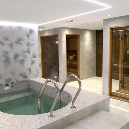 Family Fun Azur Port Private & Wellness Appartement *